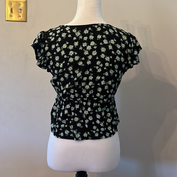 Flowy spring top - Picture 2 of 4